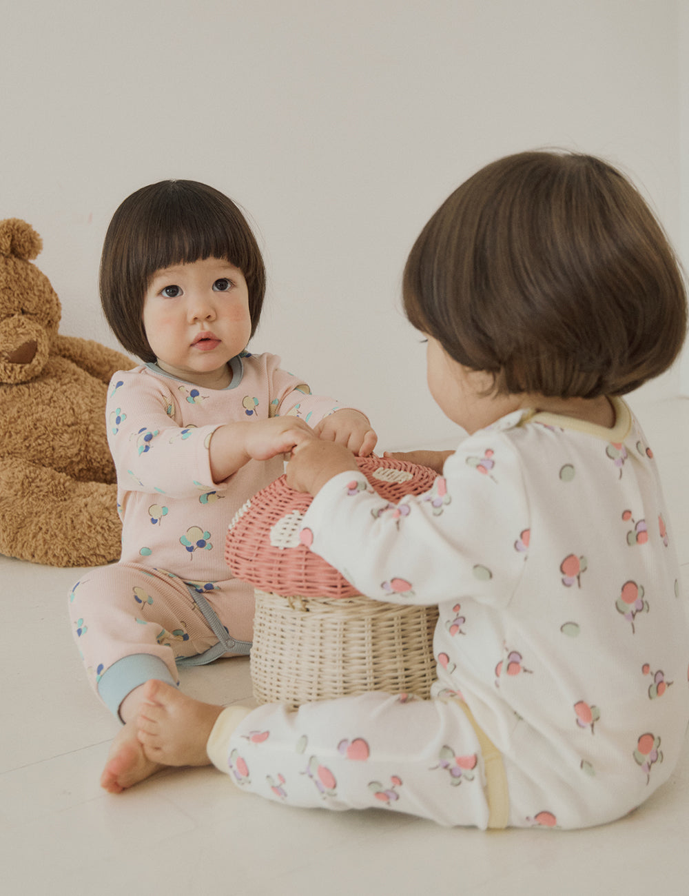 Babycot Glow Bodysuit Set_product_main_01_000.jpg