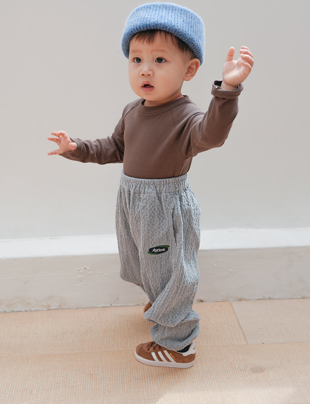 Wave Corduroy Pants_product_main_01_02.jpg
