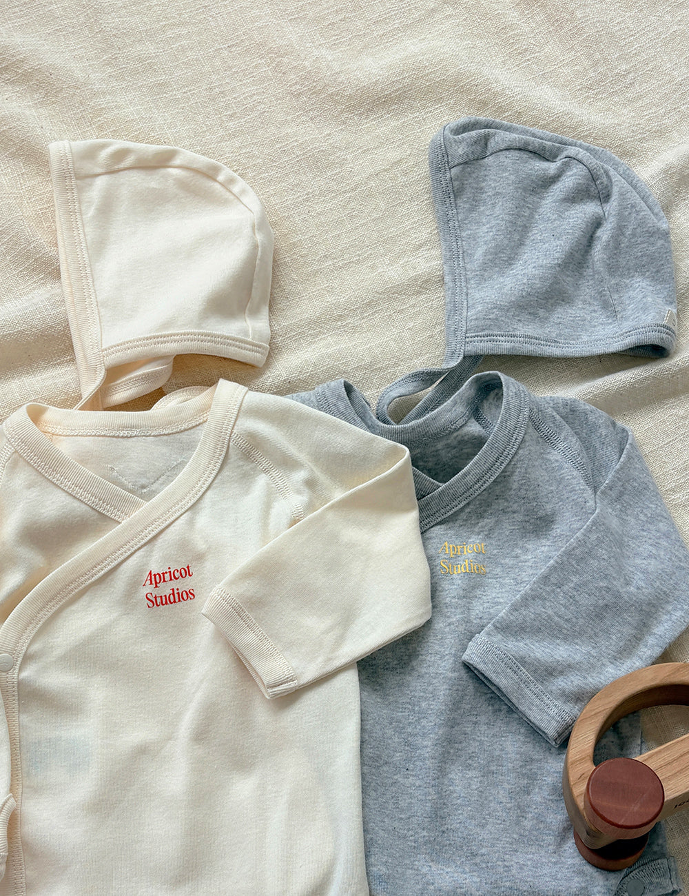babycot-diary-newborn-bonnet_product_main_01_thumb01.jpg