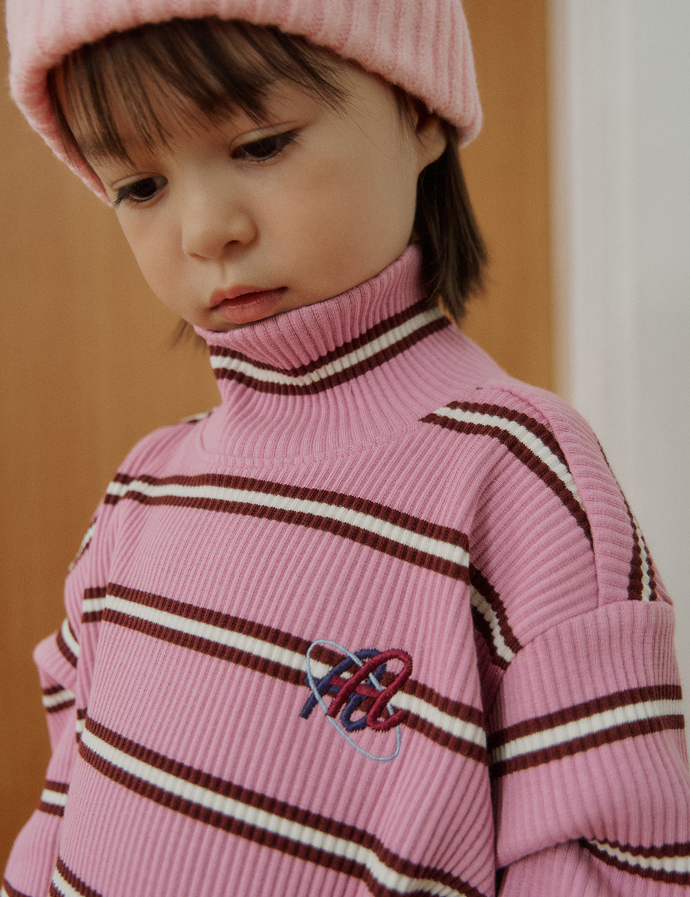 cozy-stripe-turtleneck_product_main_00_썸네일 1.jpg