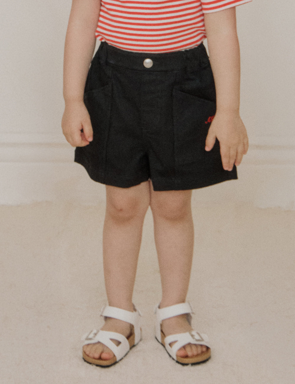lian-color-denim-shorts_product_main_01_thumb01.jpg